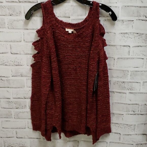 Hem & thread sweater - Picture 1 of 3